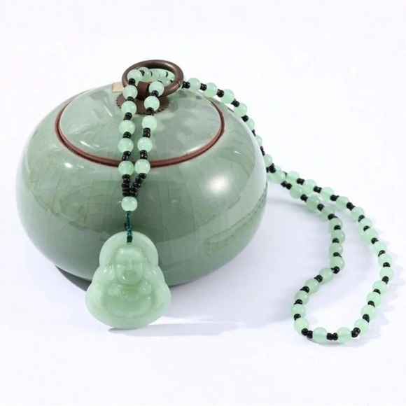 JADE  light Green Hand Carved Maitreya Buddah Pendant Necklace - Picture 8 of 8